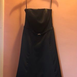 Beautiful black bridesmaid or prom strapless dress. Size 4.
